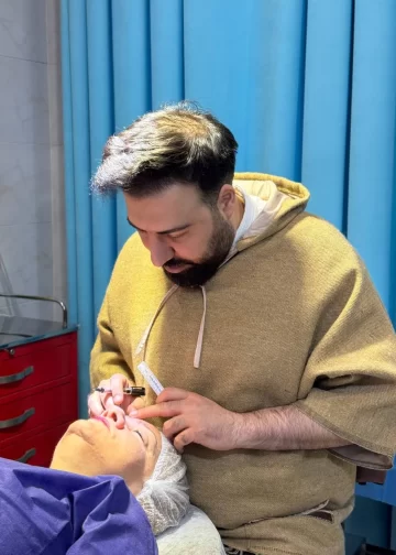 بلفاروپلاستی